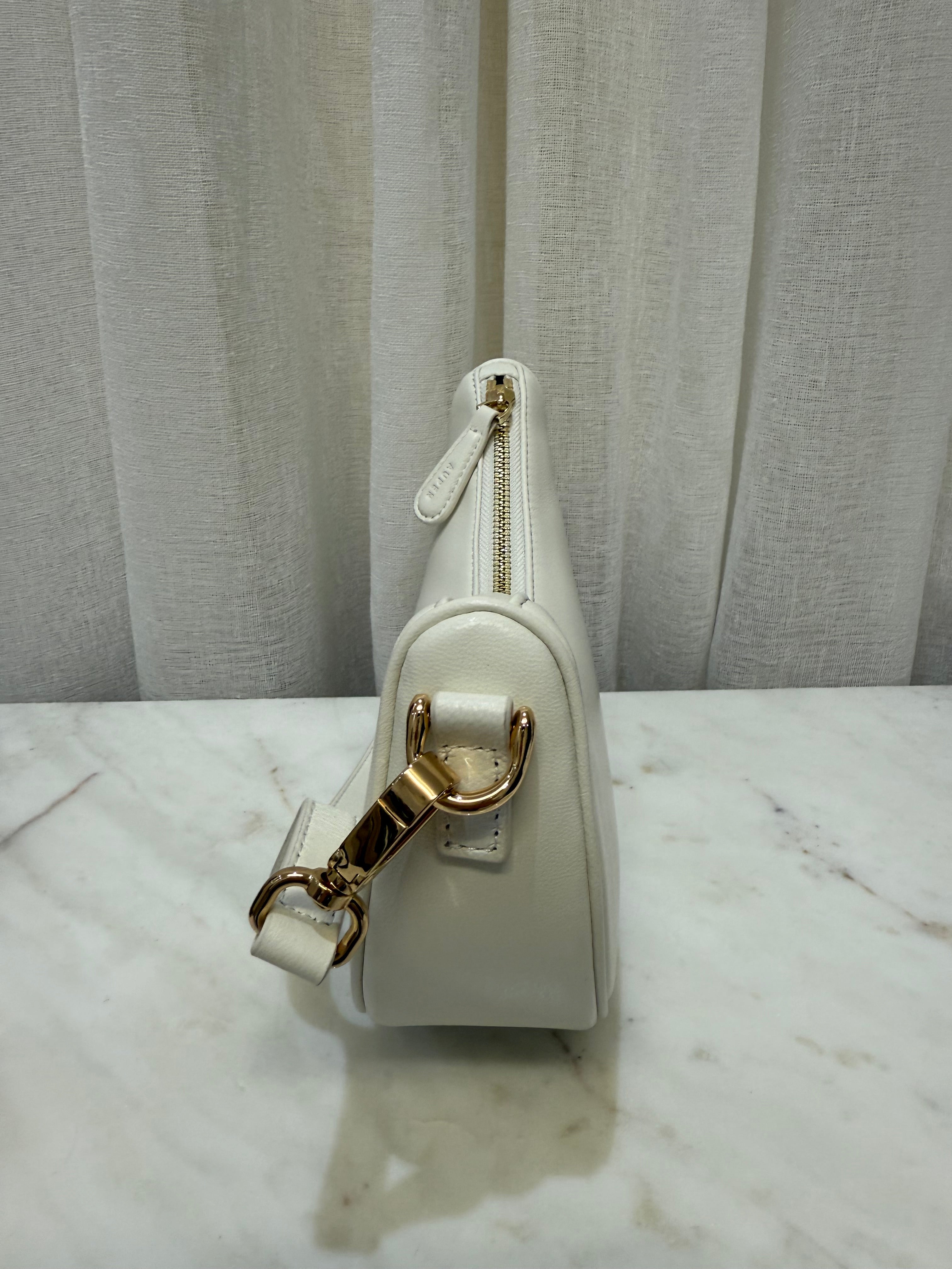 Aupen Joy White Handbag