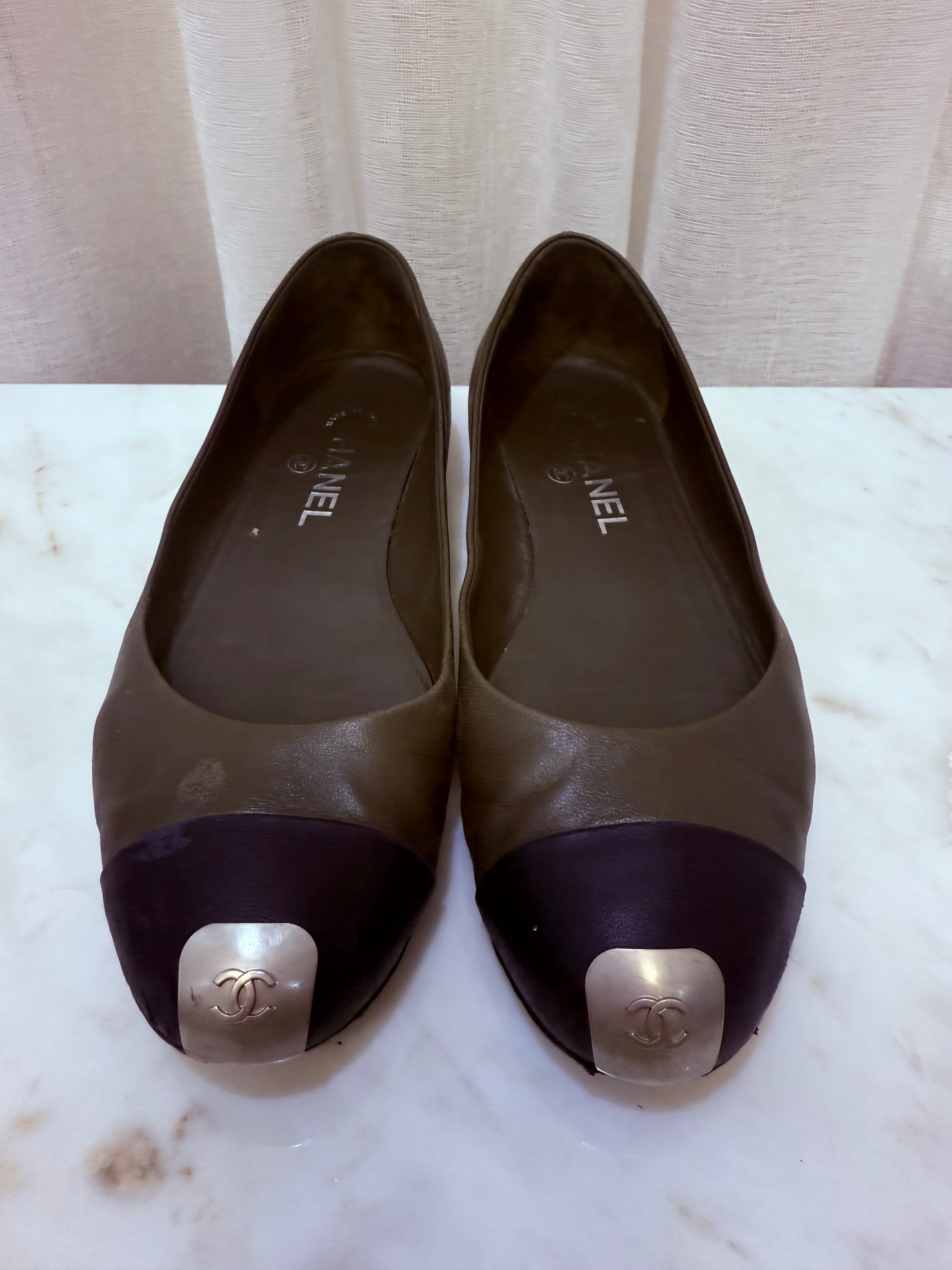 Chanel Khaki Flats 38.5