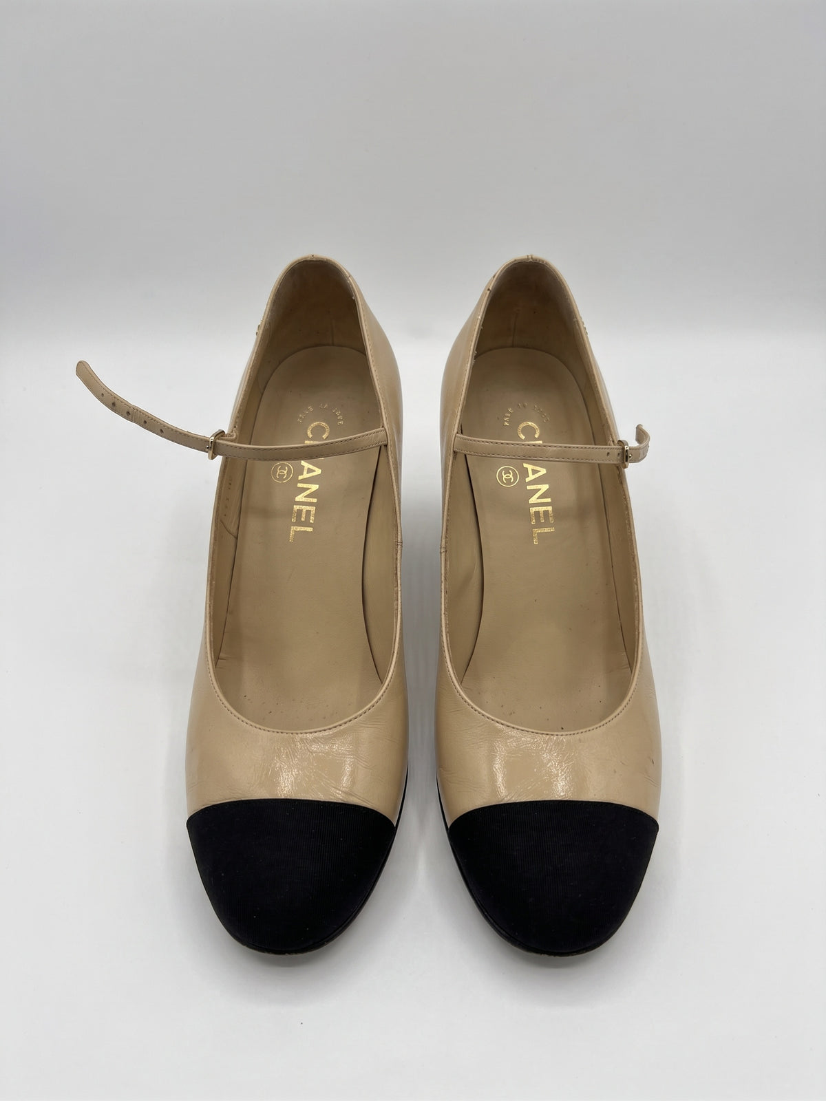 Chanel Beige Black Heels 38.5