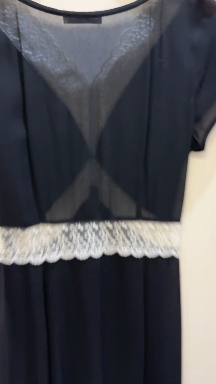 Moss & Spy Black Lace Dress 12 – preloved at STYLE/colab (photo 8 of 9)