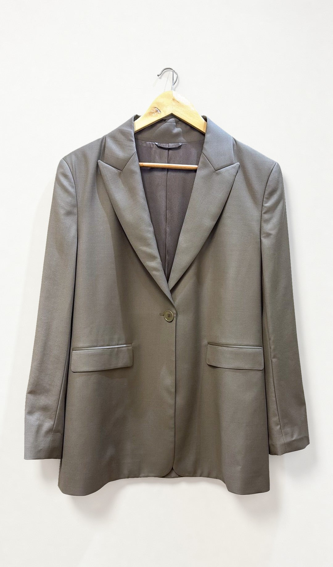 The Curated Taupe Blazer M