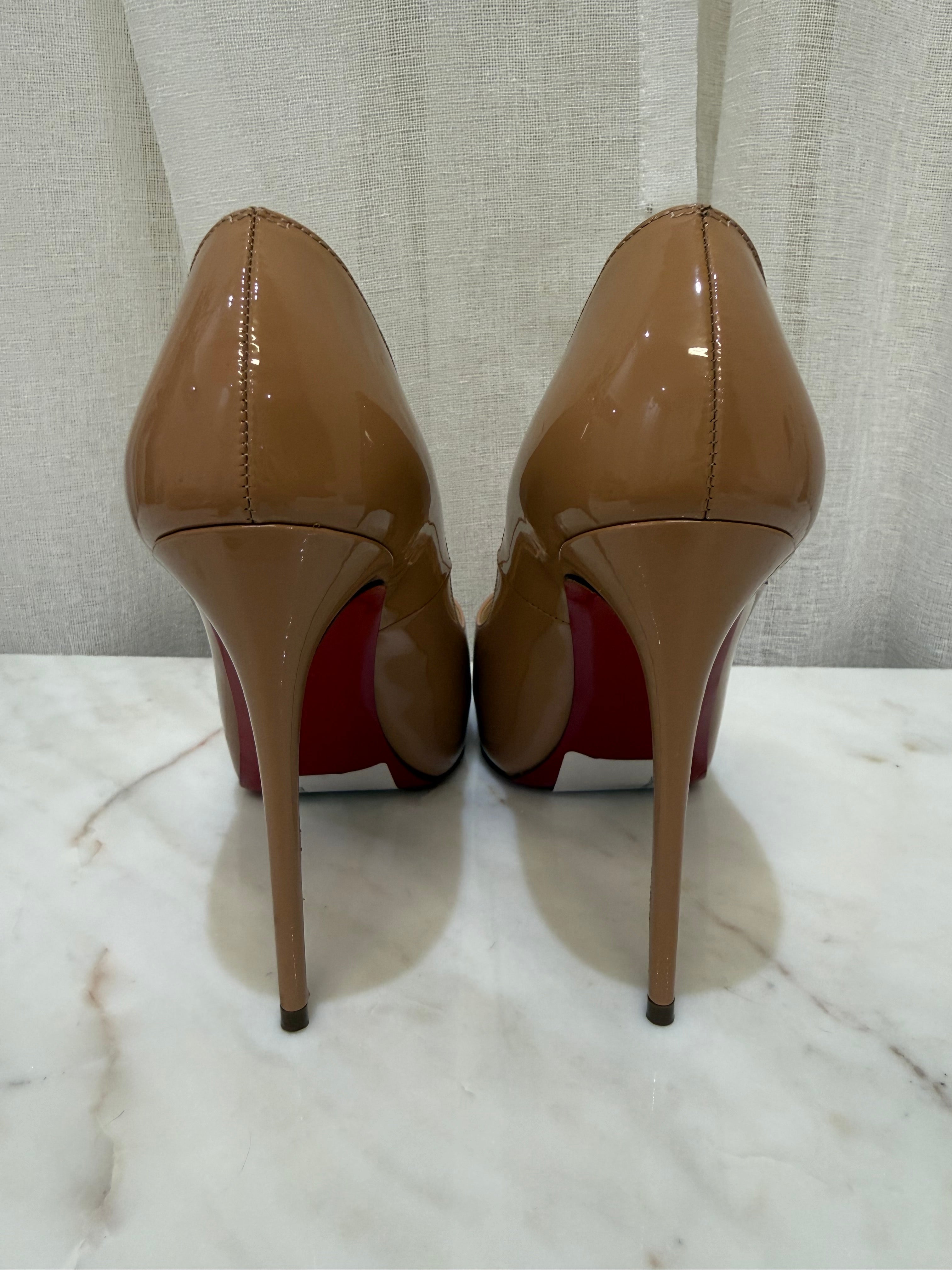 Christian Louboutin Nude Heels 35