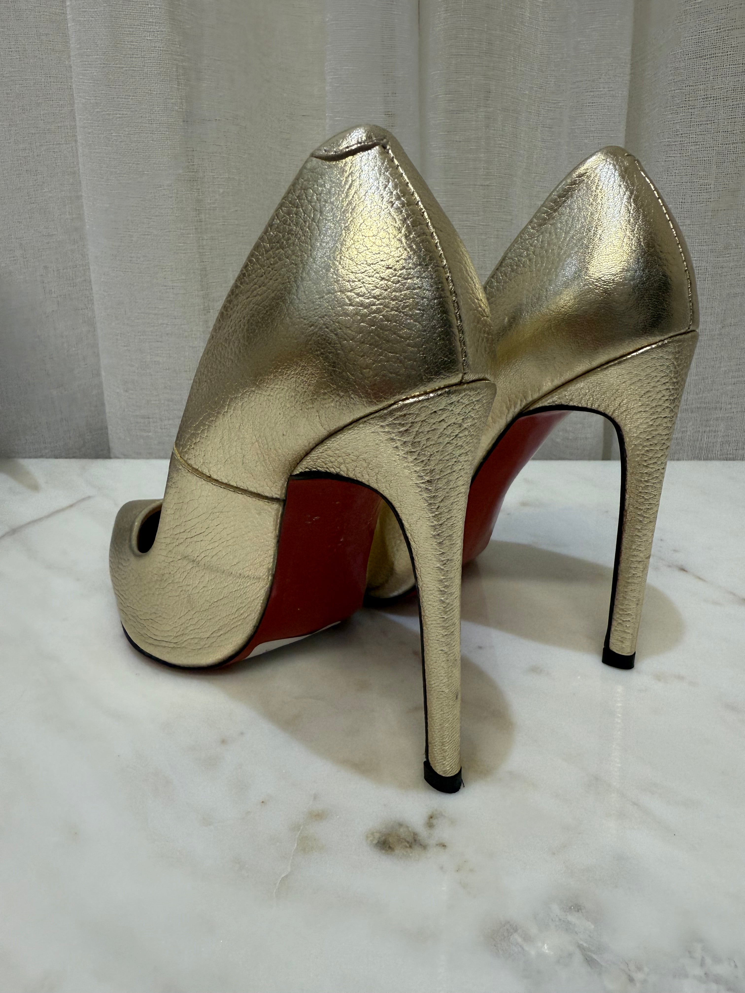 Louboutin So Kate Gold Size 36