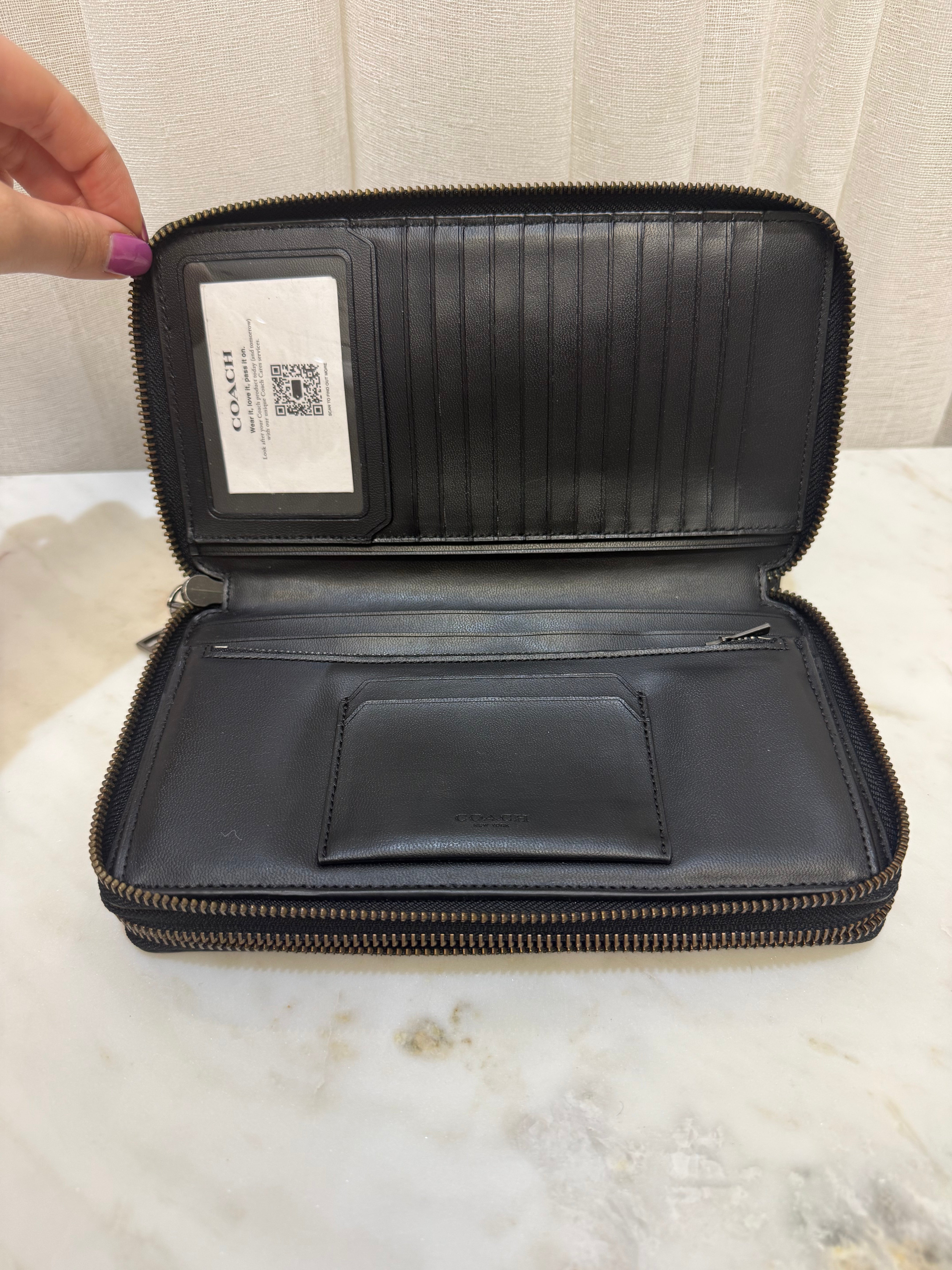 Coach Travel Organiser Black