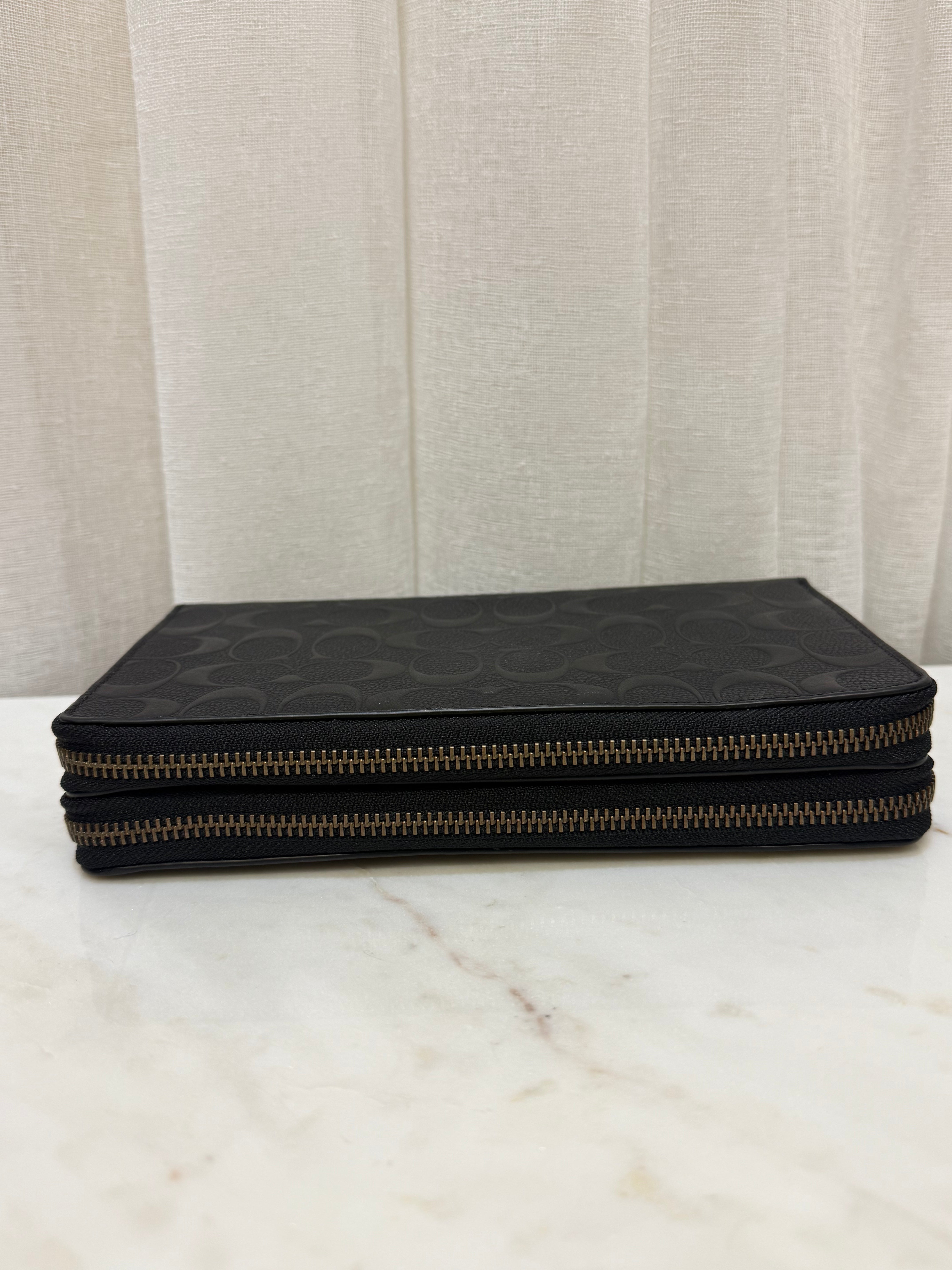 Coach Travel Organiser Black