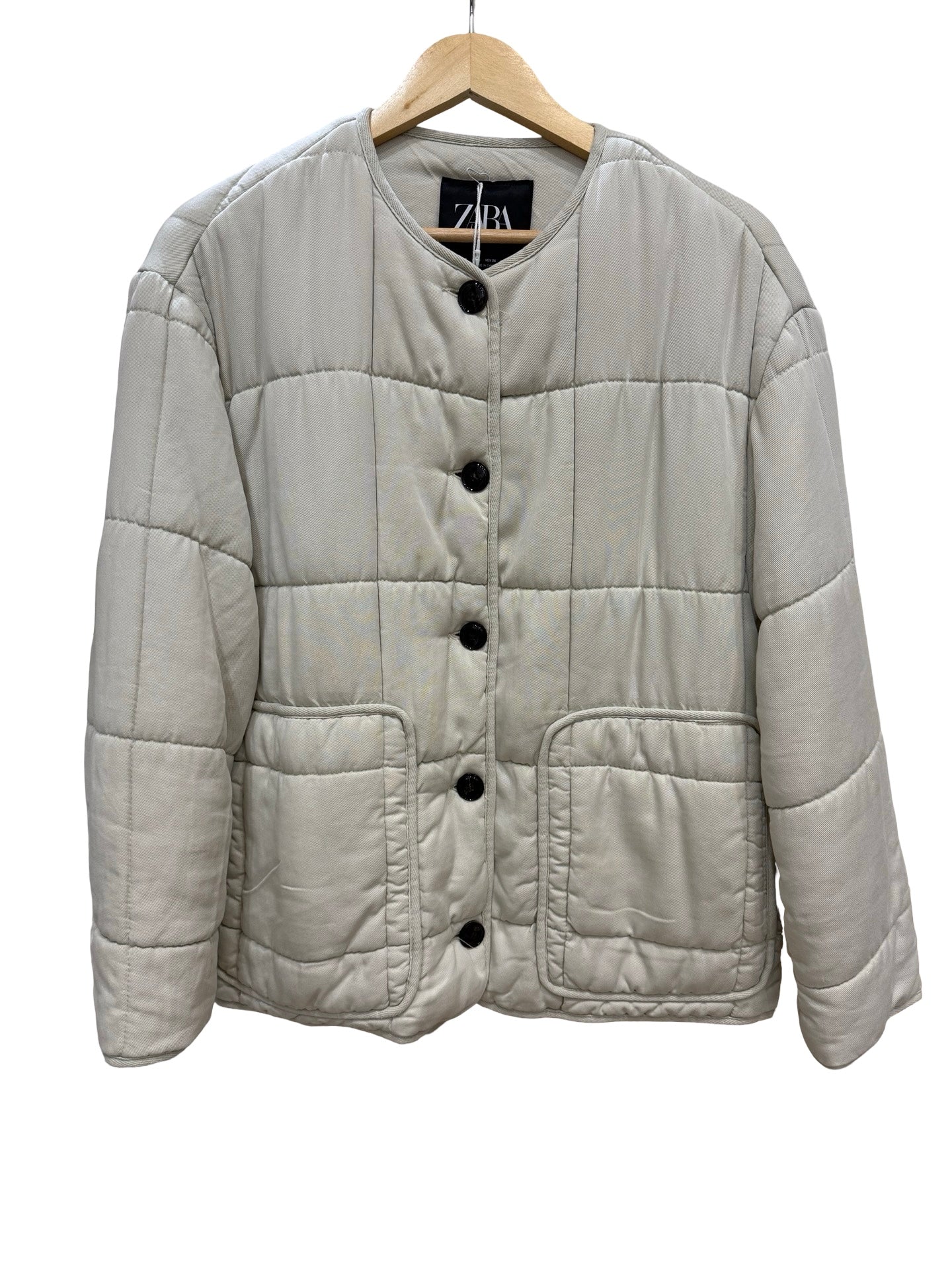 Milson Blk/Wte Collared Knit 8