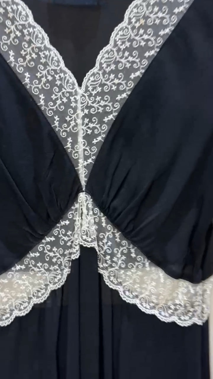 Moss & Spy Black Lace Dress 12 – preloved at STYLE/colab (photo 3 of 9)