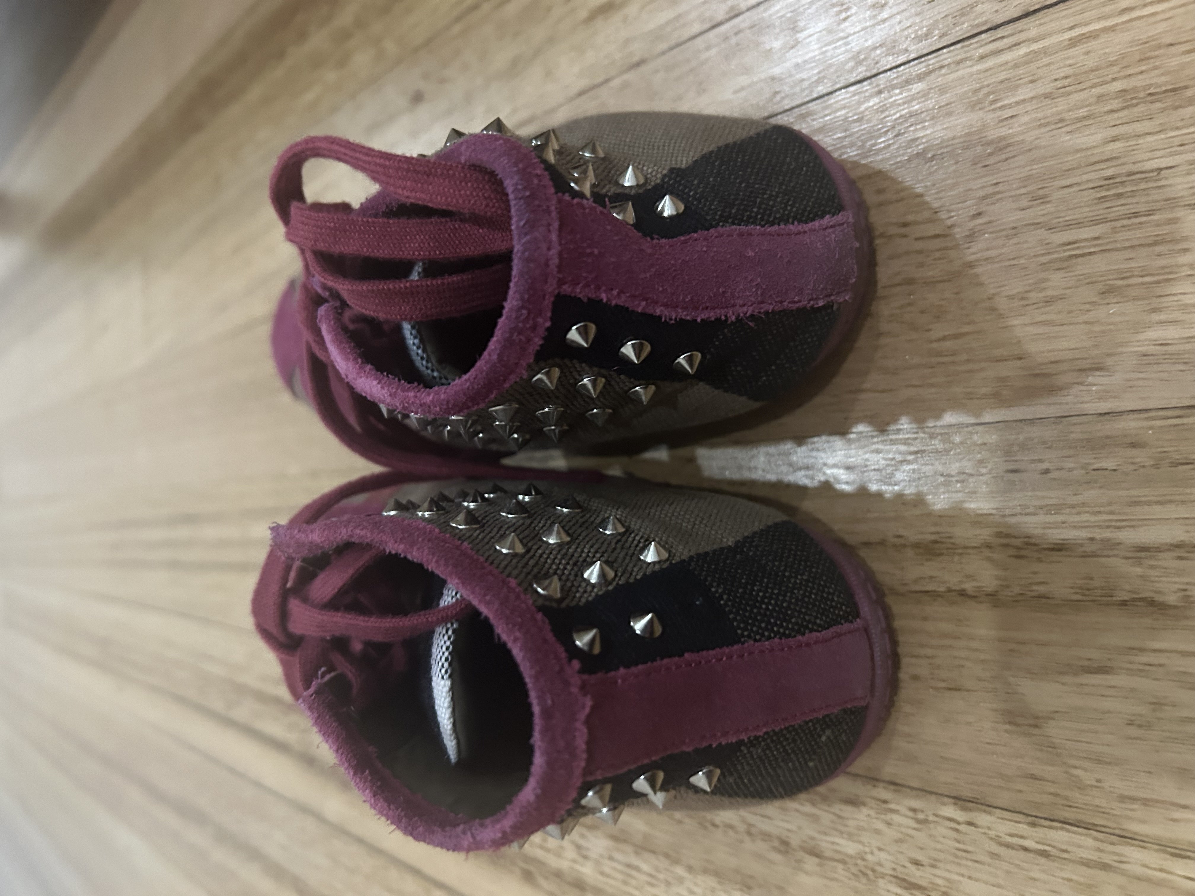 Burberry Canvas Sneakers 38