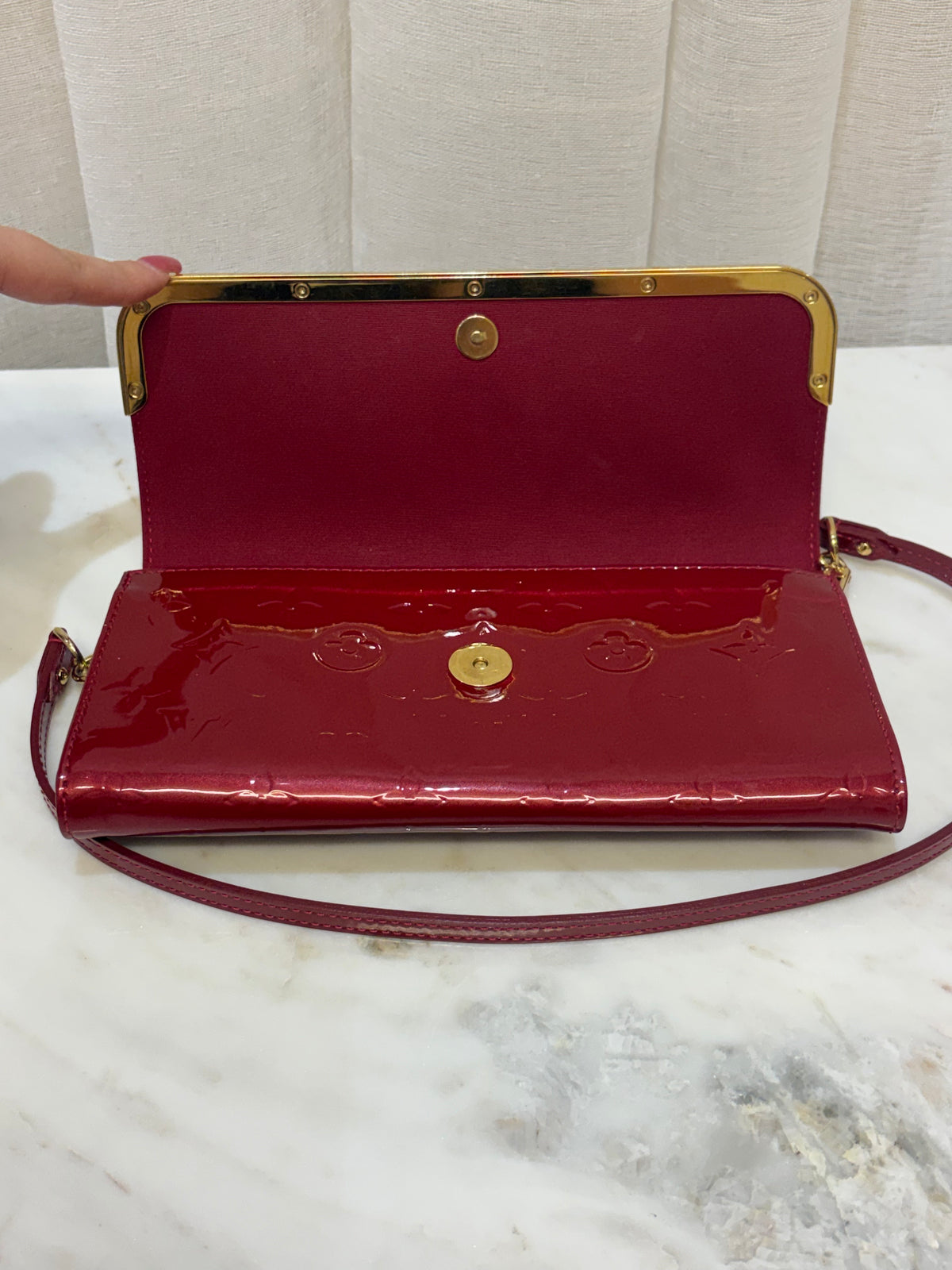 Louis Vuitton Red Vernis Purse WB
