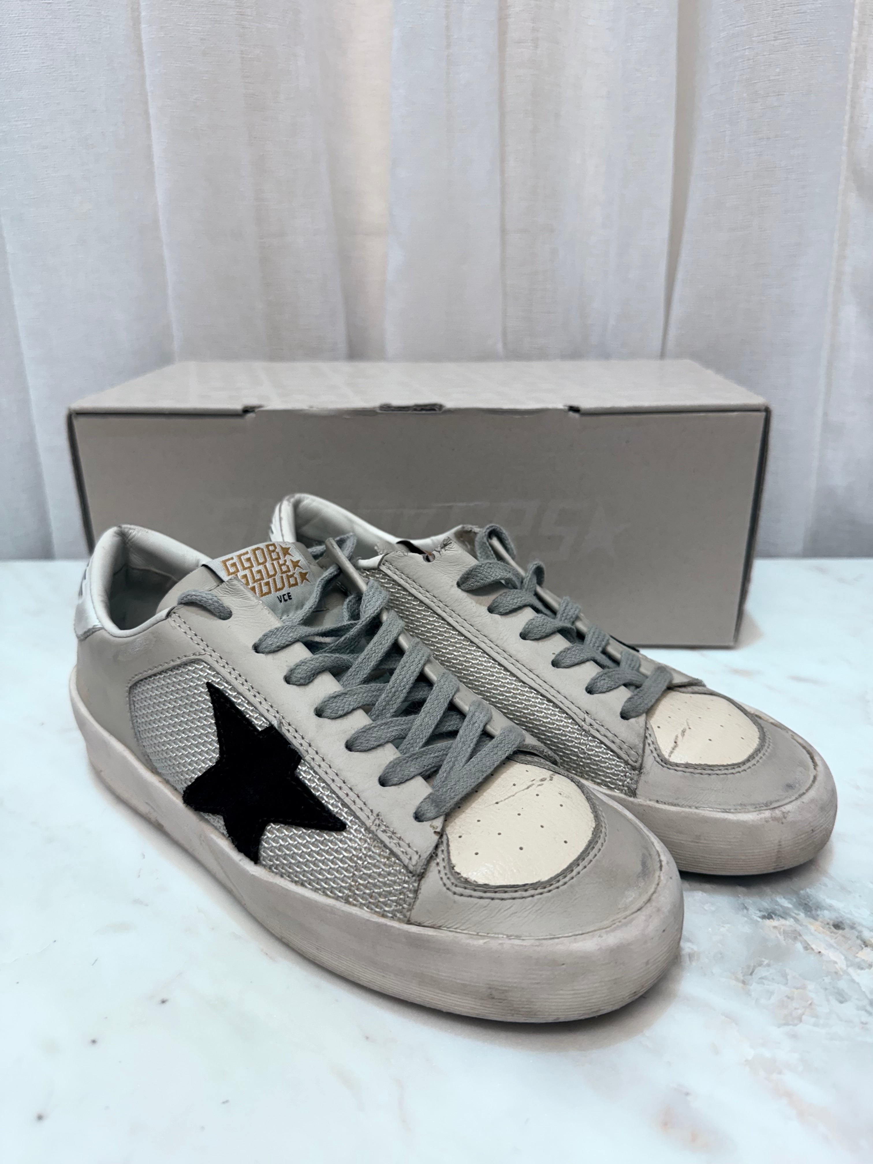 Golden Goose Wte/Nvy Sneakers 36