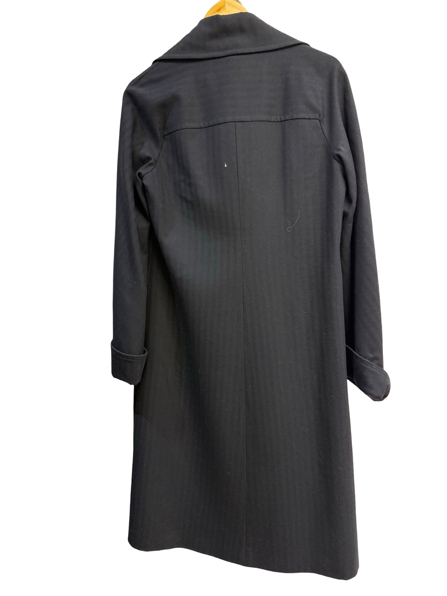 Victoria Loftes Black Coat 12