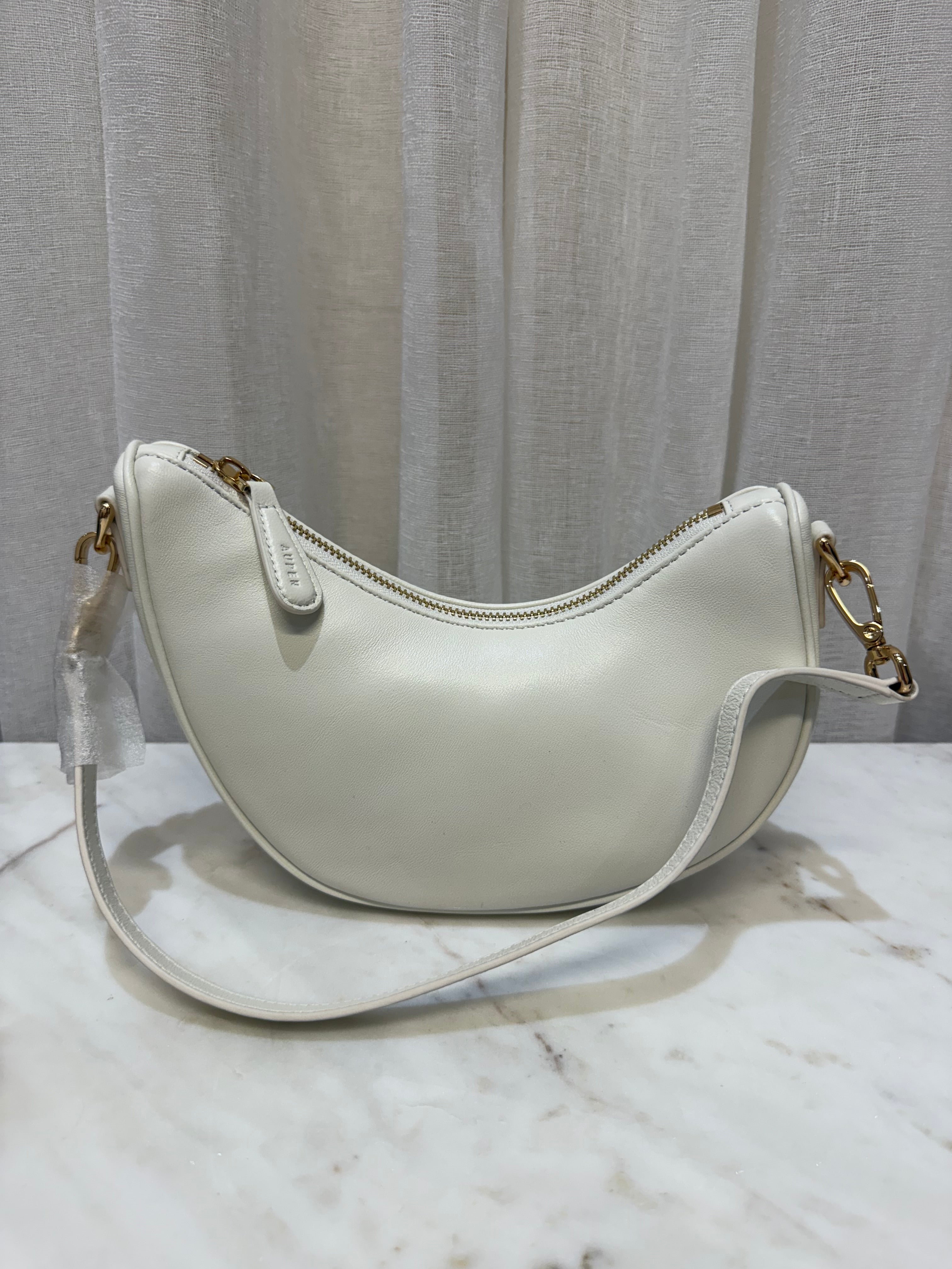 Aupen Joy White Handbag
