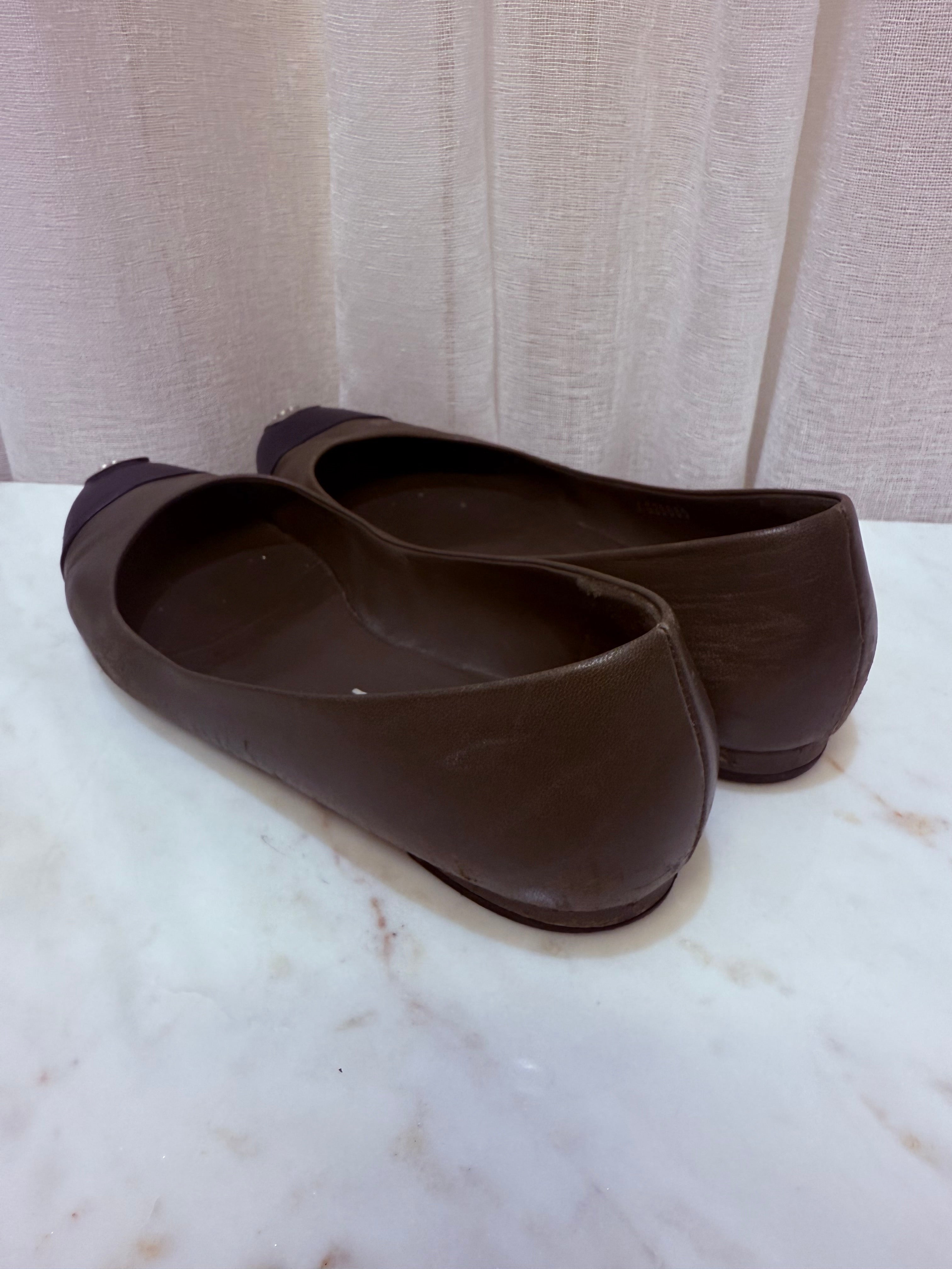 Chanel Khaki Flats 38.5