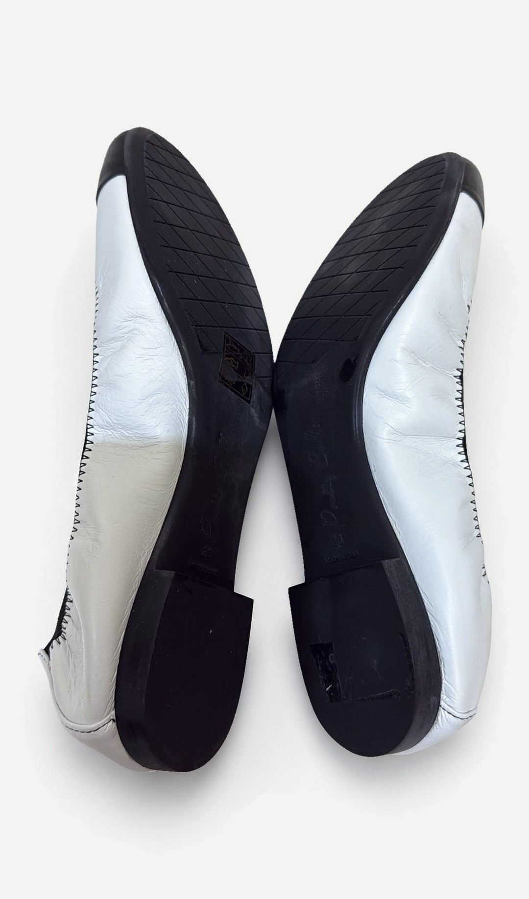 Pretty Ballerinas White Black Ballet Flats 36