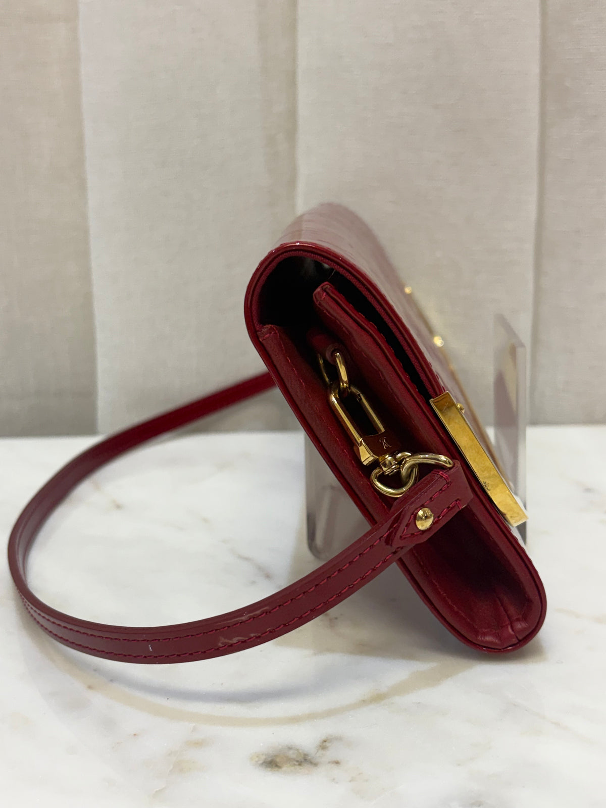 Louis Vuitton Red Vernis Purse WB