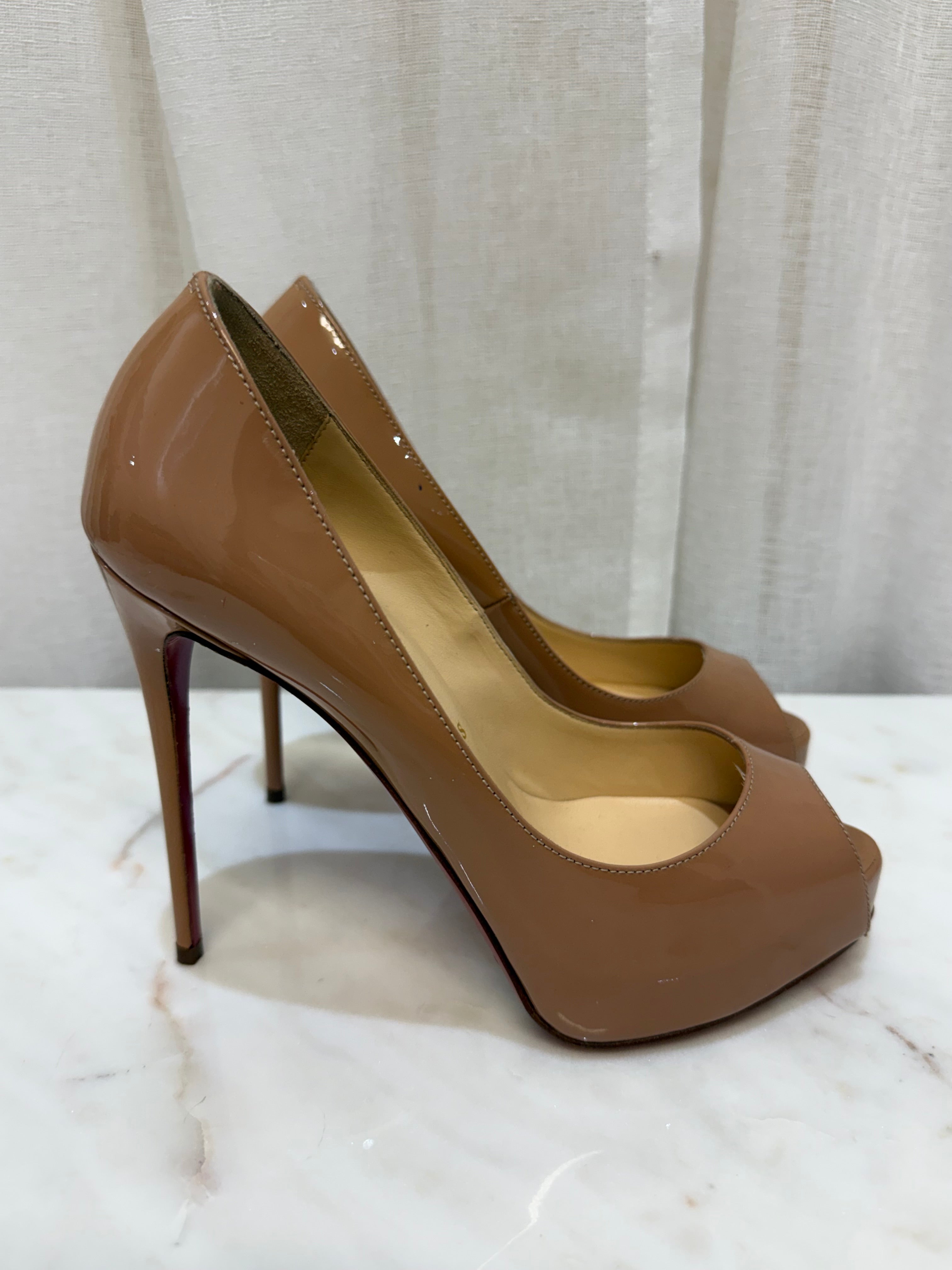 Christian Louboutin Nude Heels 35