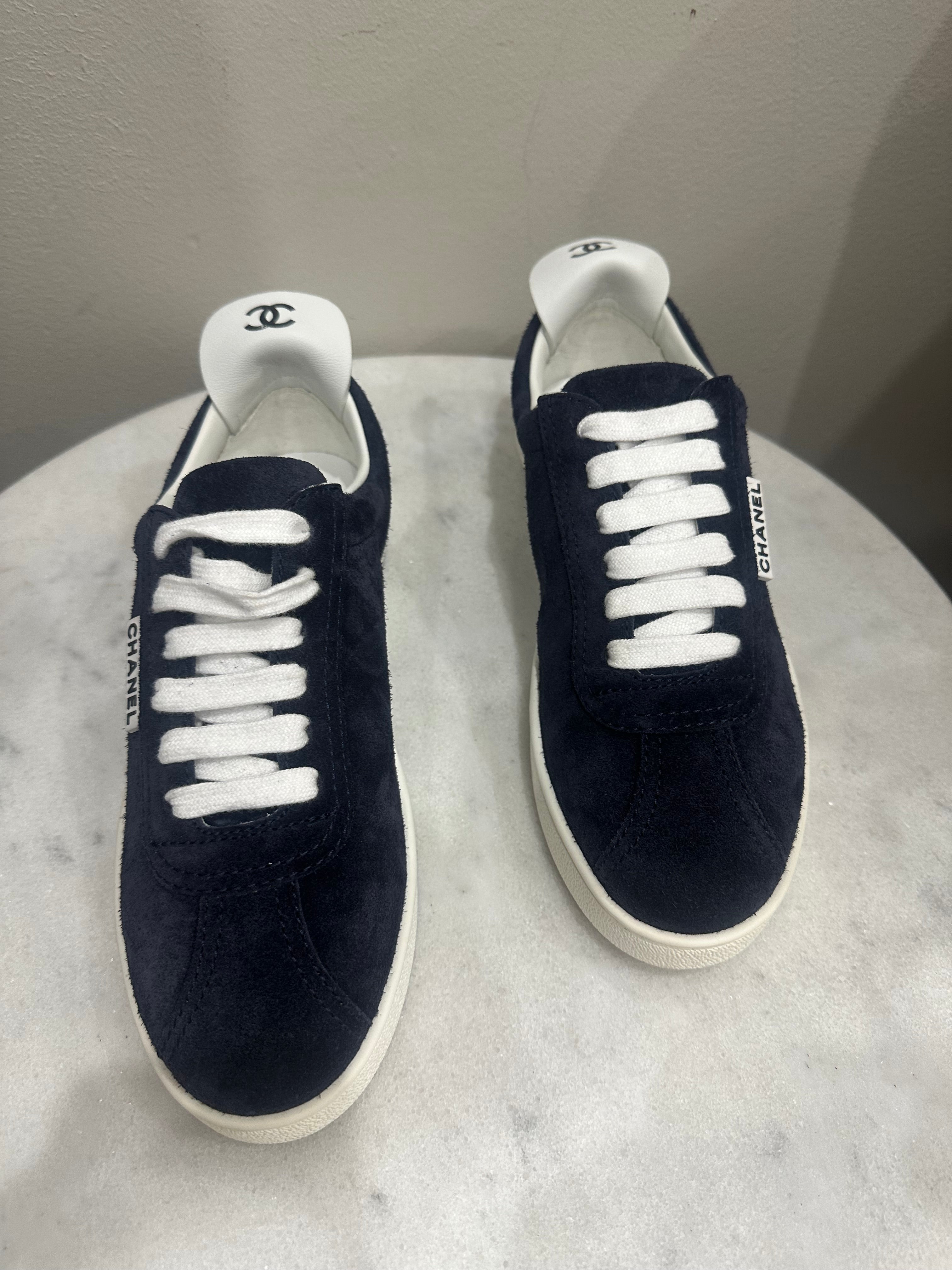 Chanel Navy Trainer 37.5