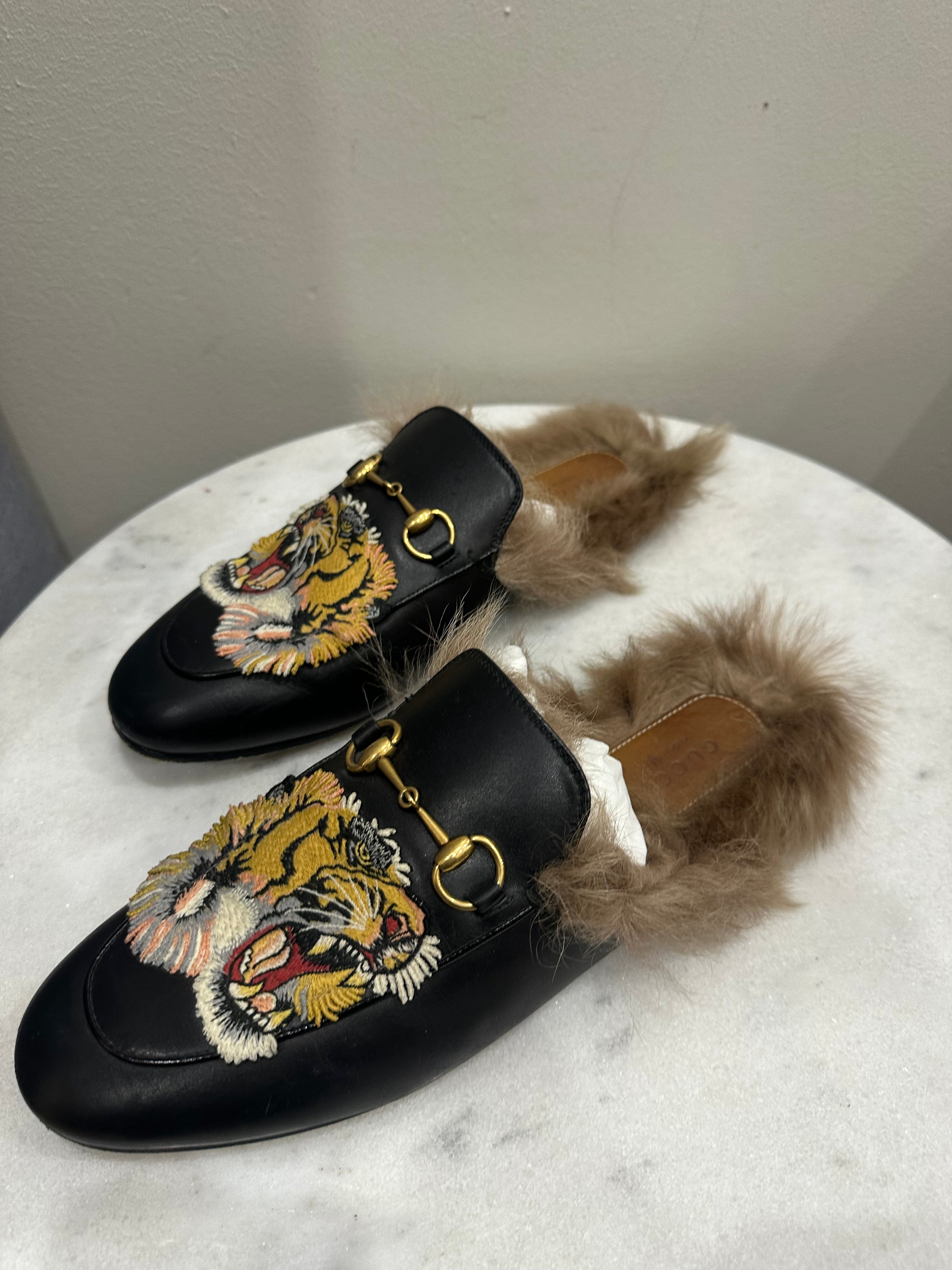 Gucci Black Slides 39
