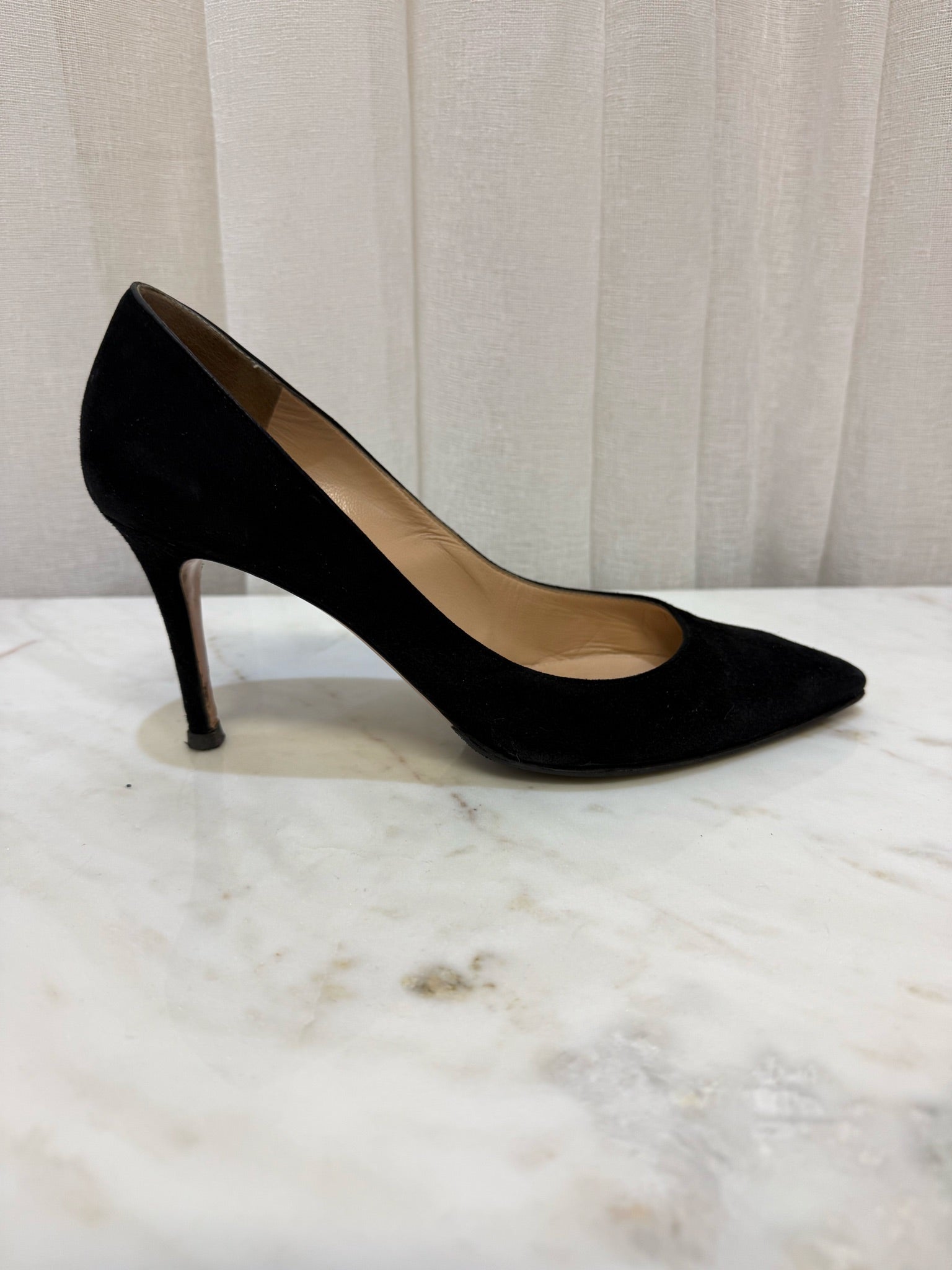 Gianvito Rossi Black Suede Heels 38